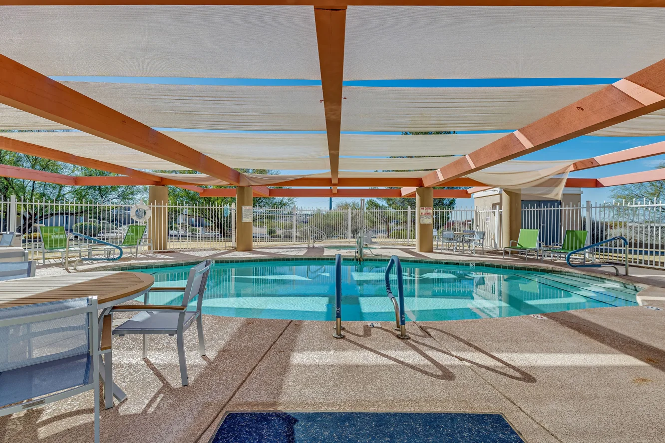 Las Cruces Pool